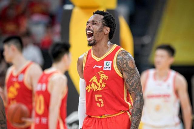 CBA半决赛｜广厦男篮3比1力克深圳队 成功晋级决赛