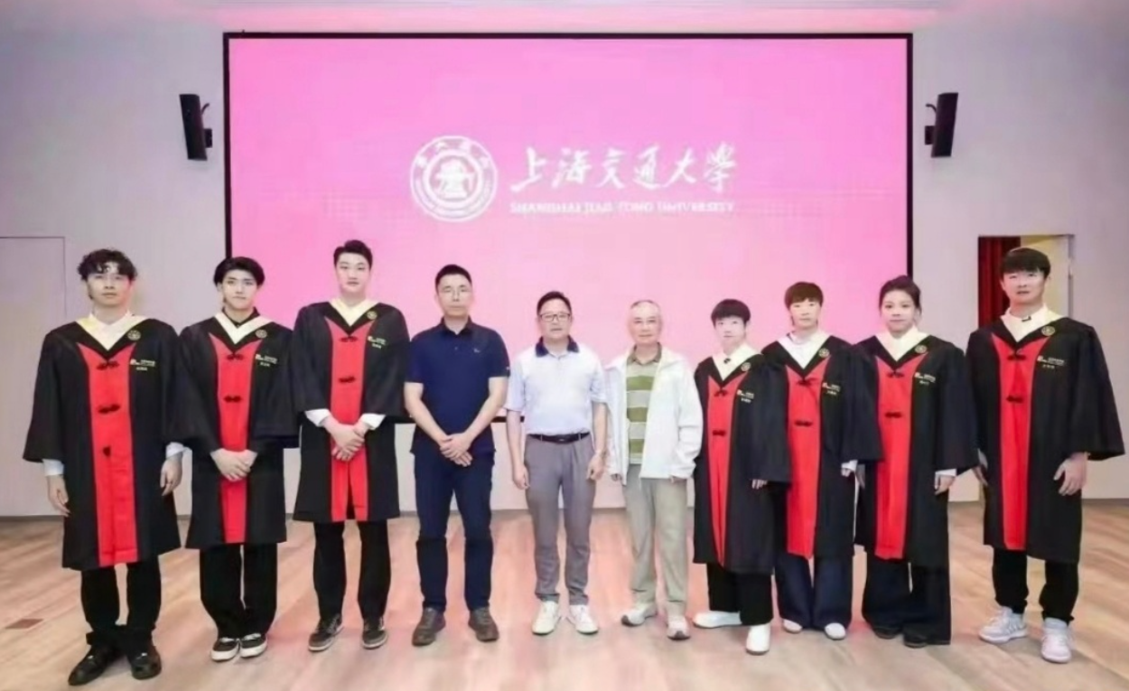 国乒双姝清华深造！梁靖崑转型高校教练 孙颖莎续约深大开启新篇章