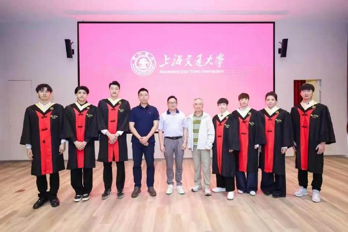 孙颖莎王曼昱上海交大毕业，九月将免试入读清华攻读硕士