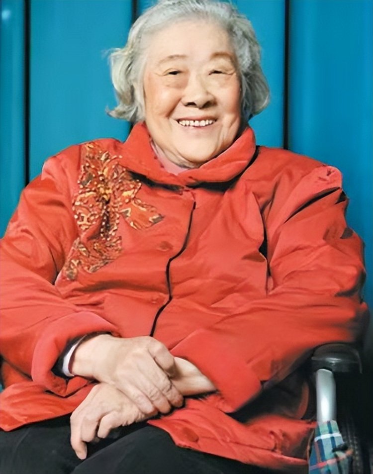 徐悲鸿 徐悲鸿长女:曾因母亲做情妇拒绝认她,和继母关系颇好,90岁辞世